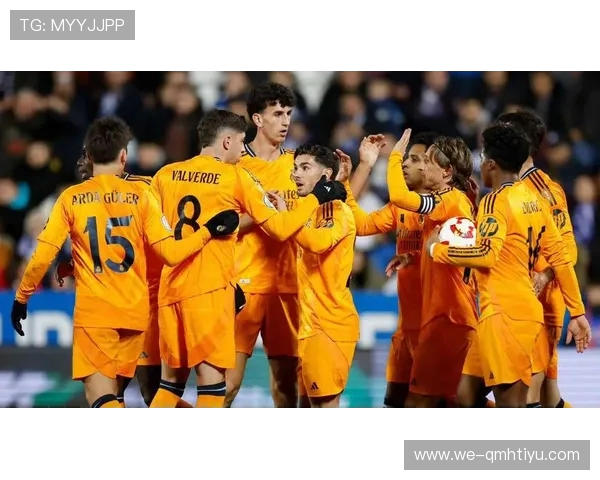 《欧冠巅峰对决：豪门争锋，谁能笑到最后？》